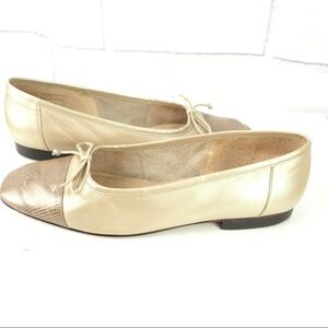 Enzo Angiolini sz 9 champagne leather bowtie flats